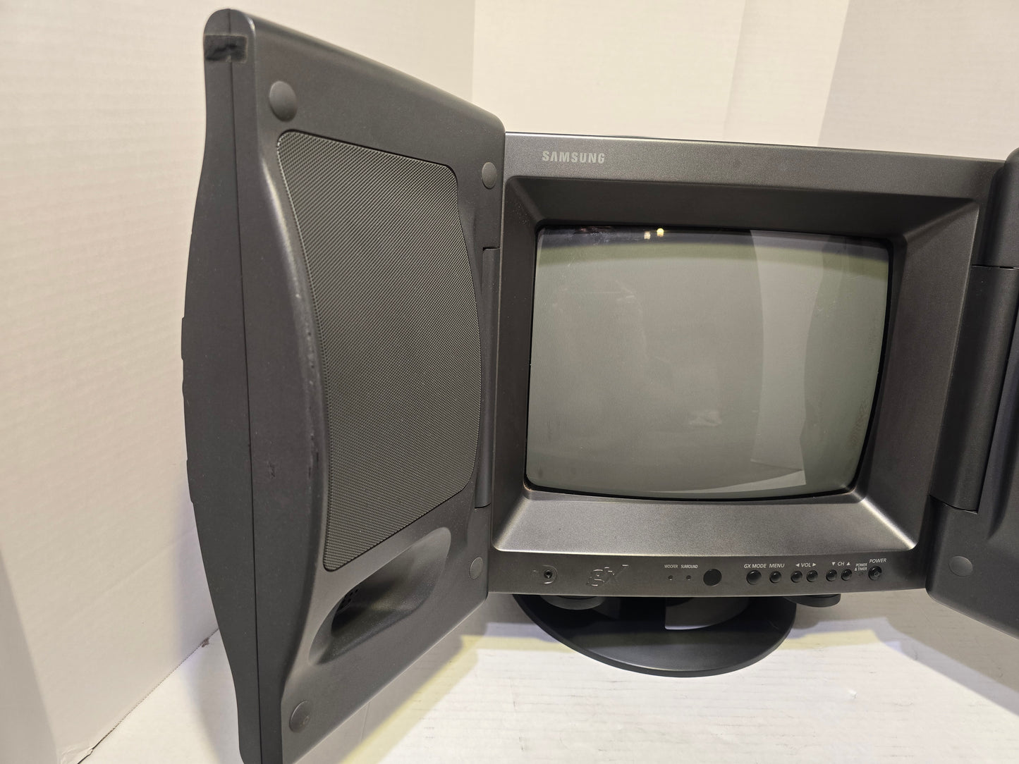 Samsung GX TV Monitor 13" (RGB Modded with BNC)