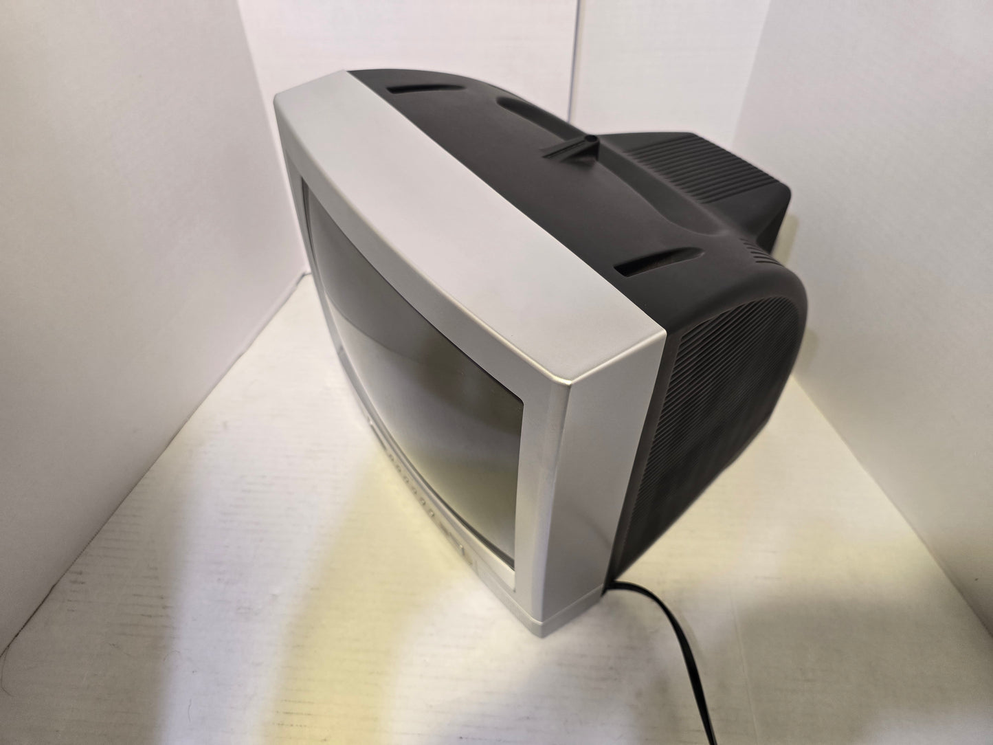 13" Haier HTR13 W/ Component