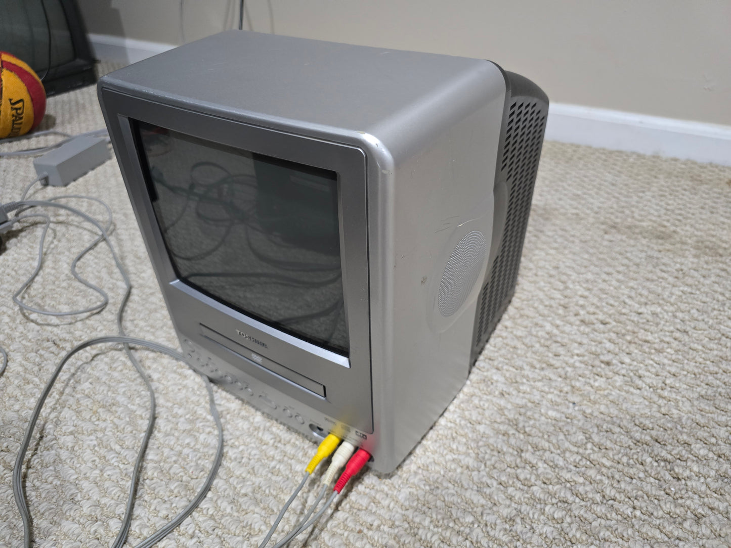 Toshiba 9" DVD TV