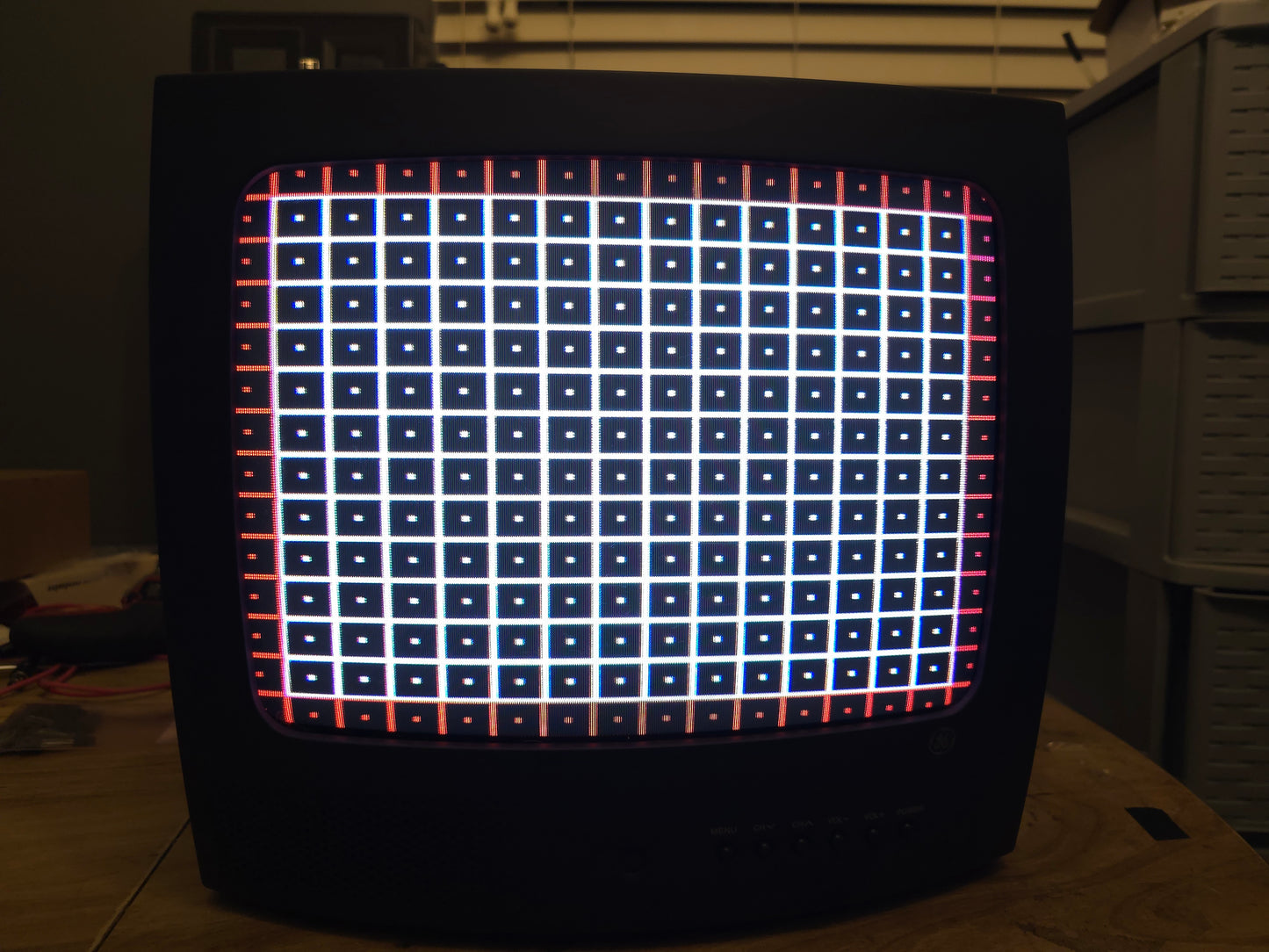 13" GE/Commodore 1702