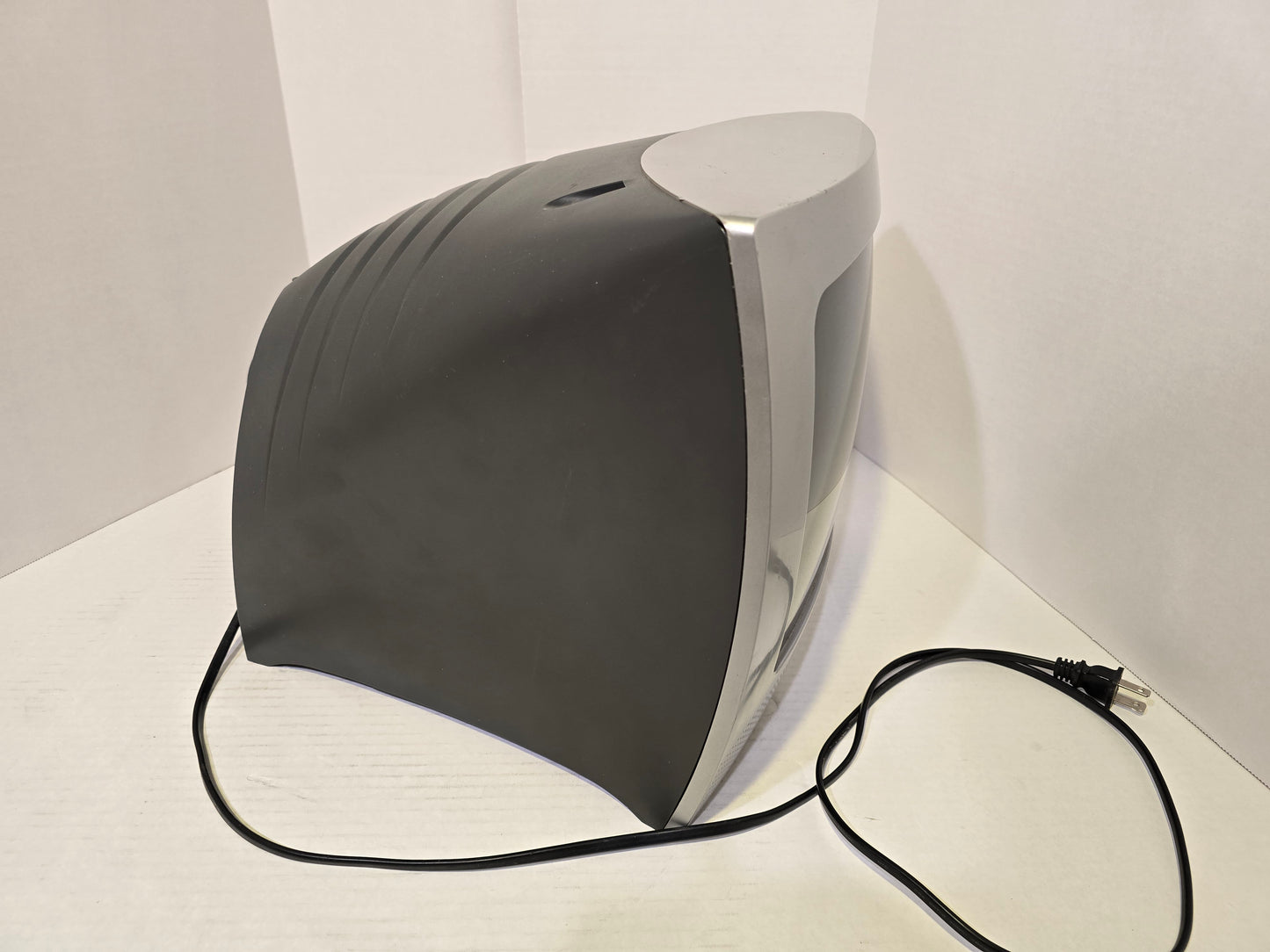 13" RCA E13320