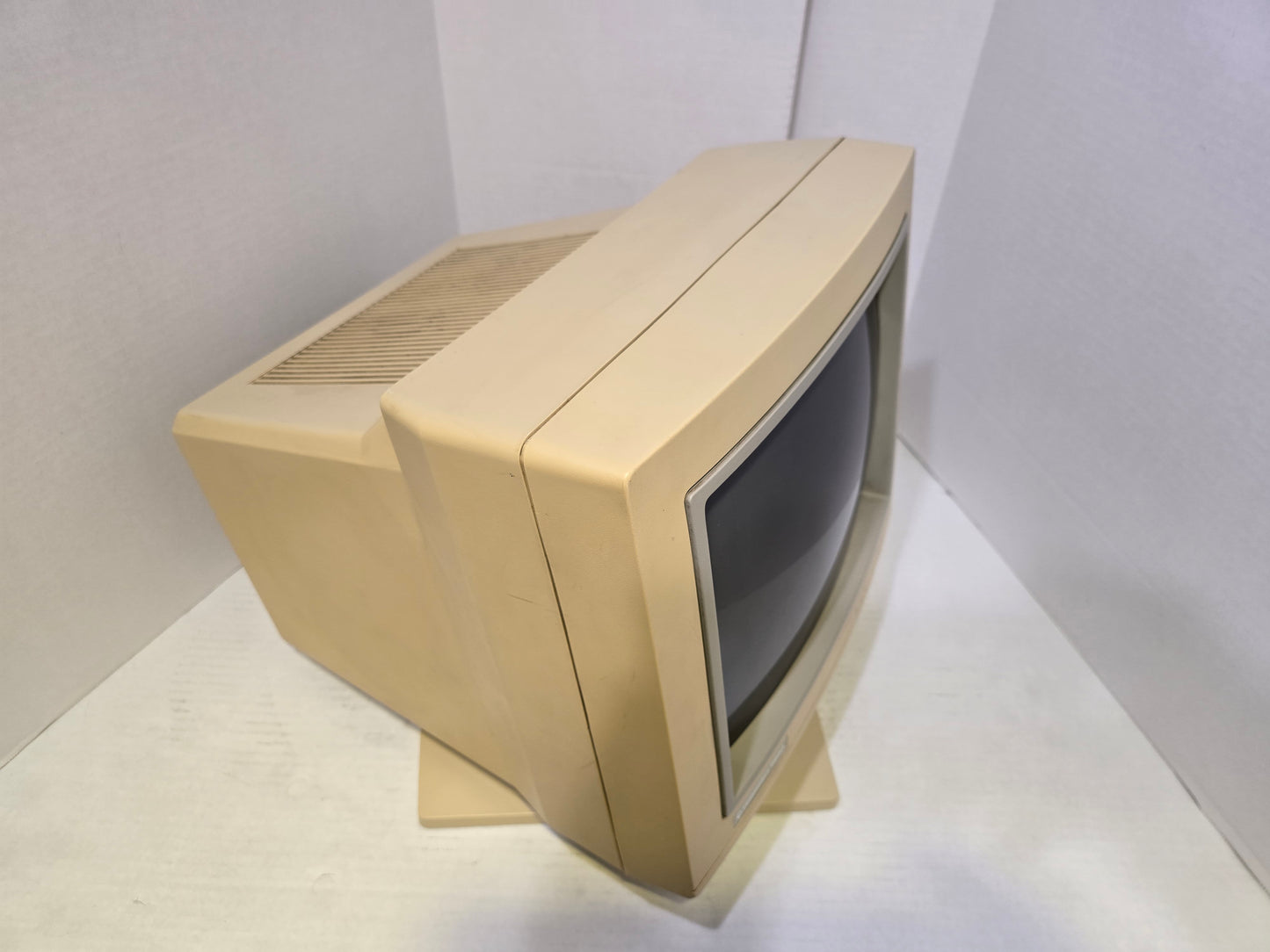 Commodore 1950 (Multiformat!)