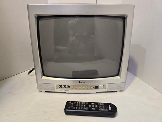 13" Haier HTR13 W/ Component