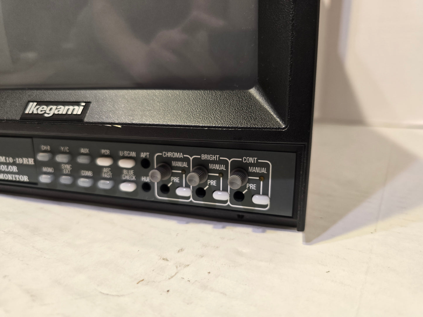 Ikegami TM10-19RHC