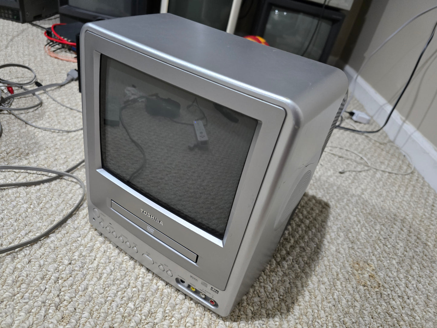 Toshiba 9" DVD TV